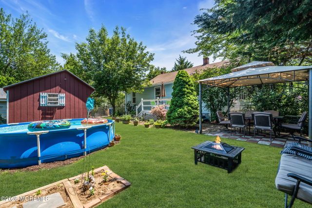 24 Foster Street, Middletown, NJ 07701