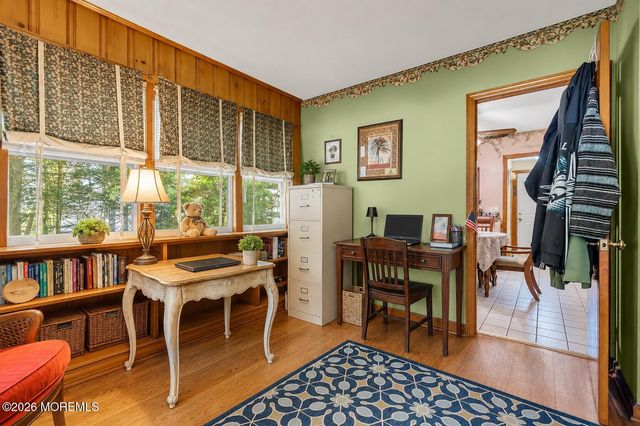 24 Foster Street, Middletown, NJ 07701