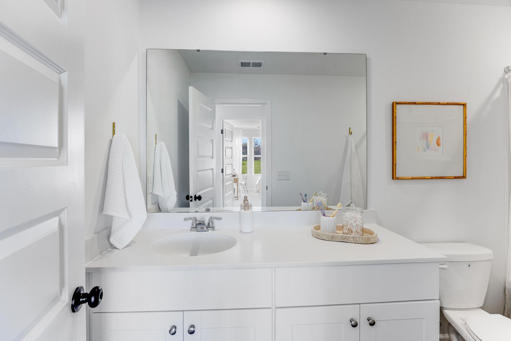 Image 10 of property listing at 268 Harvest Grove Lane, Summerville, SC 29485
