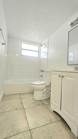 1641 Balfour Point Drive A, West Palm Beach, FL 33411