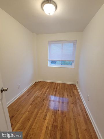 147 MISSISSIPPI AVE SE, Washington, DC 20032