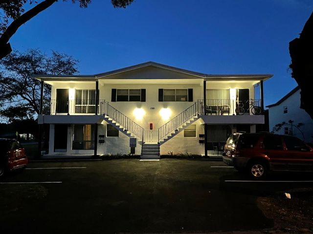 199 SW 15th Street 3, Boca Raton, FL 33432