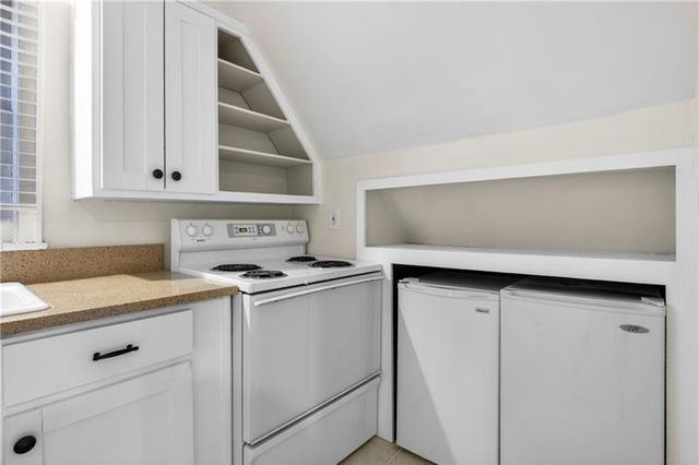 613 Pelham Road NE, Atlanta, GA 30324