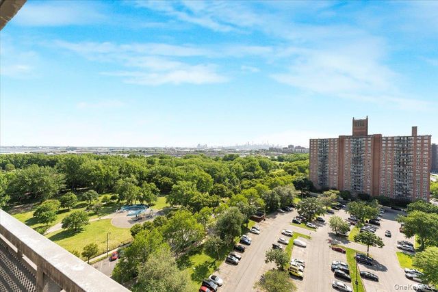 825 Morrison Avenue 16A, Bronx, NY 10473