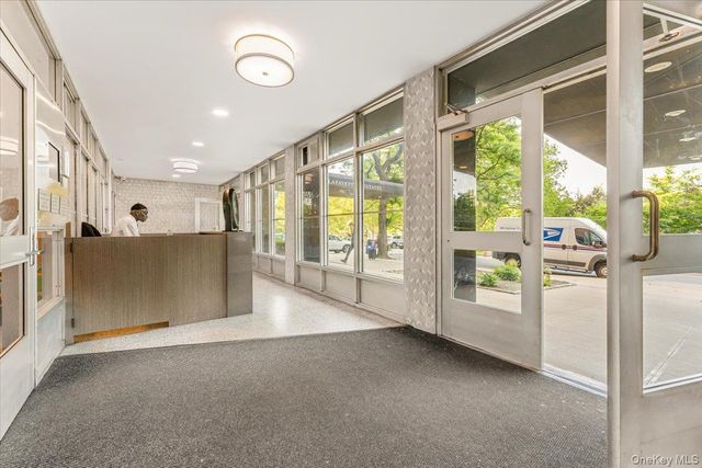 825 Morrison Avenue 16A, Bronx, NY 10473
