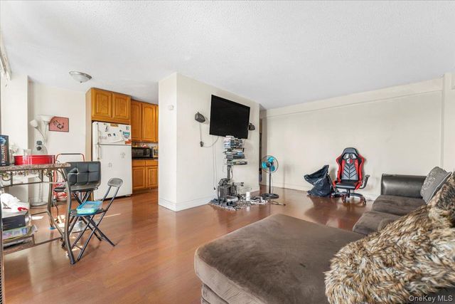825 Morrison Avenue 16A, Bronx, NY 10473