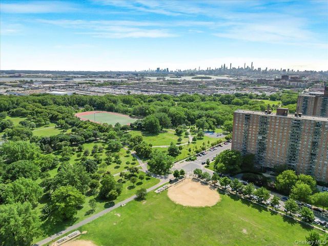 825 Morrison Avenue 16A, Bronx, NY 10473