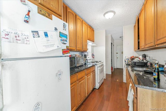 825 Morrison Avenue 16A, Bronx, NY 10473