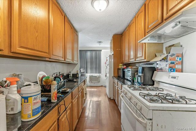 825 Morrison Avenue 16A, Bronx, NY 10473