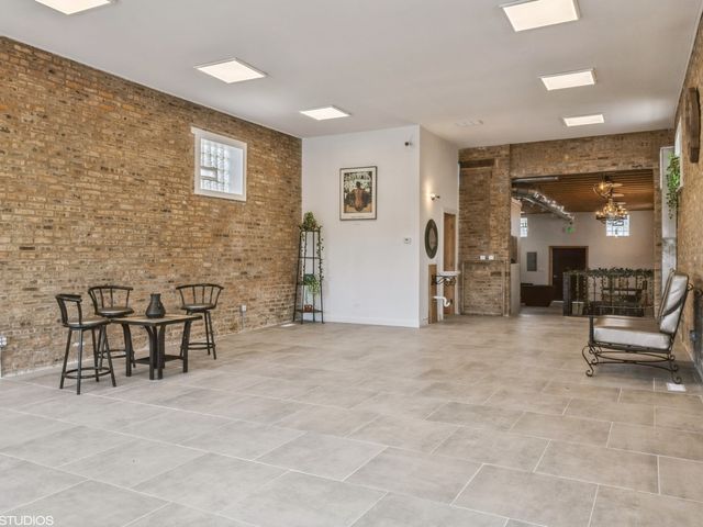 8809 S State Street, Chicago, IL 60619