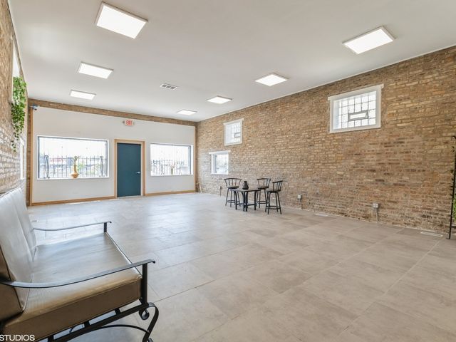 8809 S State Street, Chicago, IL 60619