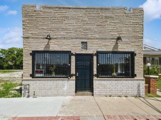 8809 S State Street, Chicago, IL 60619