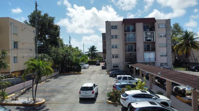 3640 NW 9th St 201, Miami, FL 33125