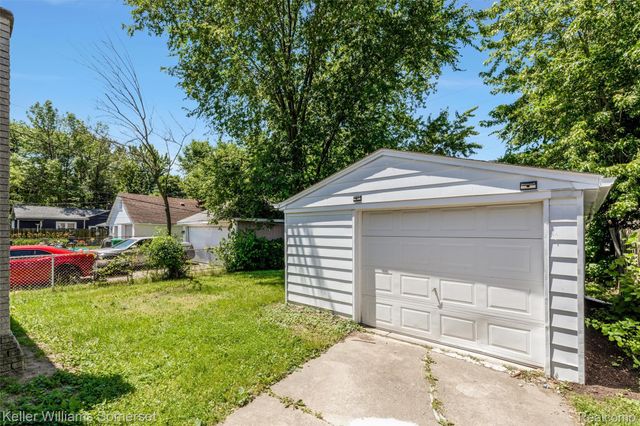 22487 Donald Avenue, Eastpointe, MI 48021