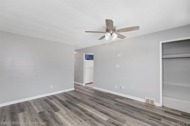 22487 Donald Avenue, Eastpointe, MI 48021