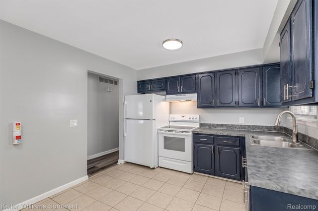 22487 Donald Avenue, Eastpointe, MI 48021