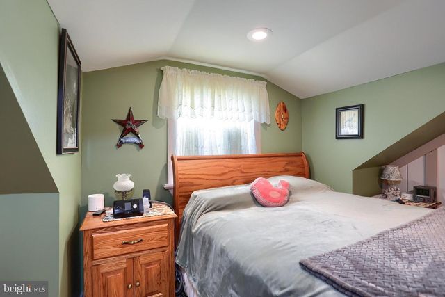 320 MYRTLE AVE, Marysville, PA 17053