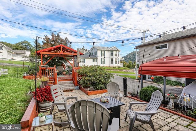 320 MYRTLE AVE, Marysville, PA 17053