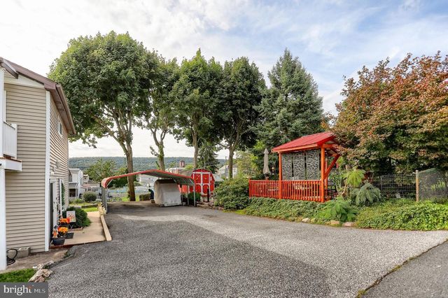 320 MYRTLE AVE, Marysville, PA 17053