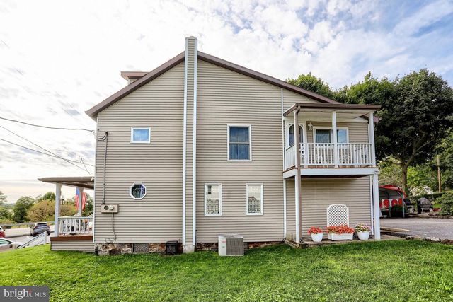 320 MYRTLE AVE, Marysville, PA 17053