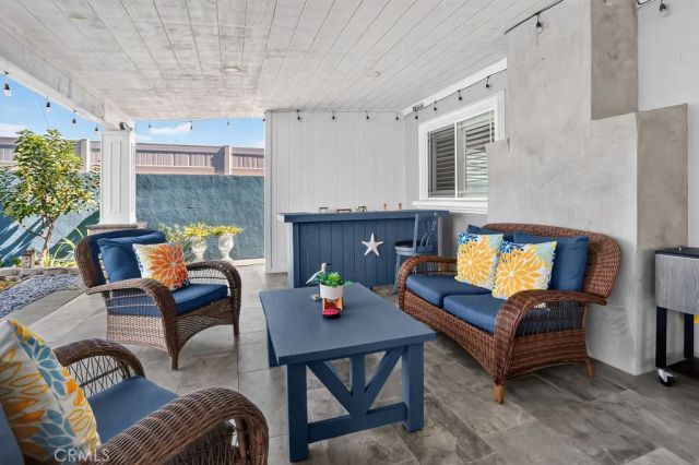 8391 Enfield Circle, Huntington Beach, CA 92646