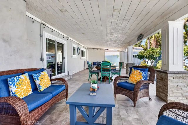 8391 Enfield Circle, Huntington Beach, CA 92646
