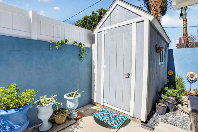 8391 Enfield Circle, Huntington Beach, CA 92646