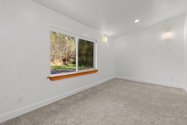 881 Livingston Rd, Meadow Vista, CA 95722