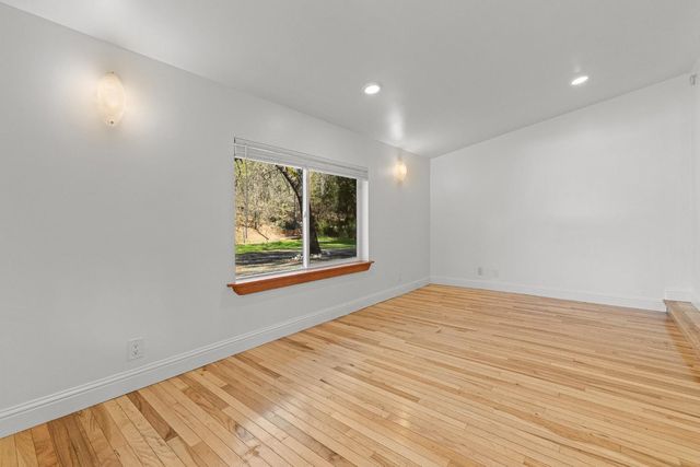 881 Livingston Rd, Meadow Vista, CA 95722