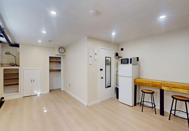 5 Spofford Rd 17, Boston, MA 02134