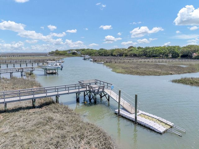 430 Planters Trace Drive, Charleston, SC 29412