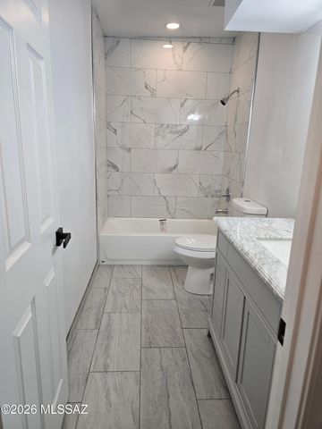 511 N Iroquois Avenue B, Tucson, AZ 85745