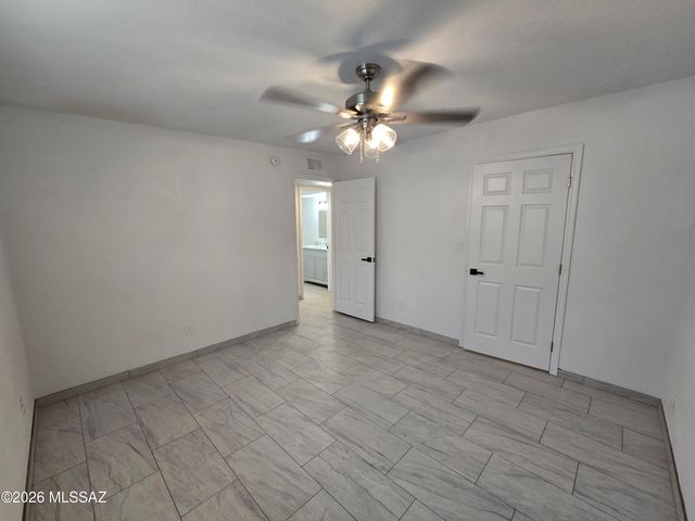 511 N Iroquois Avenue B, Tucson, AZ 85745
