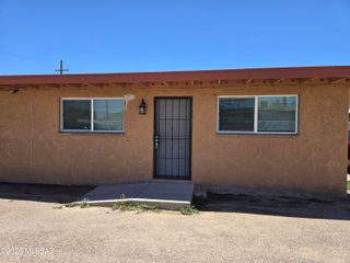511 N Iroquois Avenue B, Tucson, AZ 85745