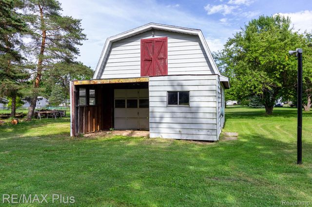 3350 N Belsay Road E, Genesee Charter Township, MI 48506
