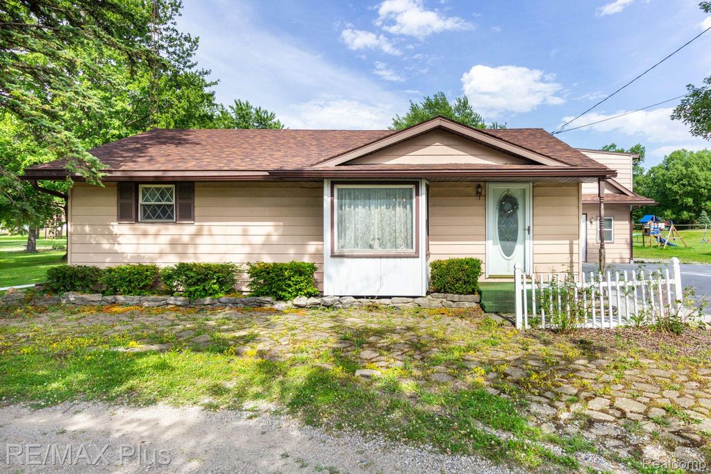 3350 N Belsay Road E, Genesee Charter Township, MI 48506