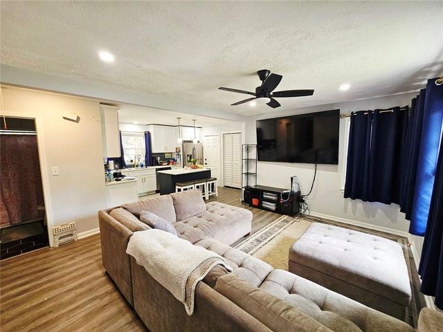 2096 Venesa Circle Circle, Austell, GA 30168