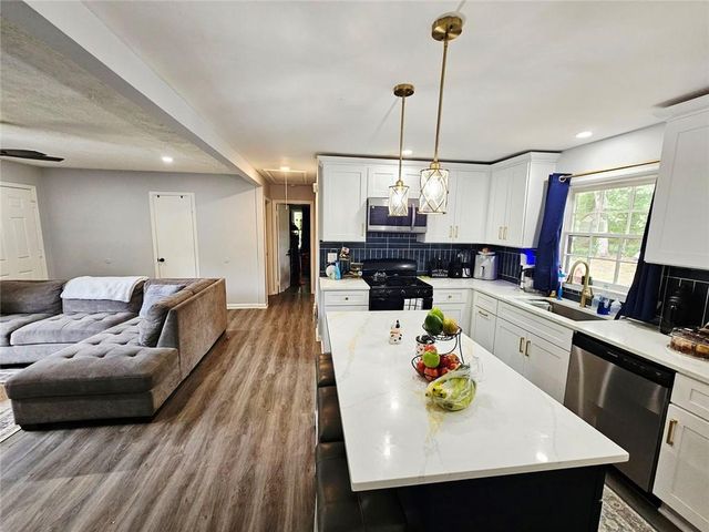 2096 Venesa Circle Circle, Austell, GA 30168