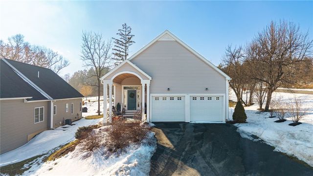 5540 Lakewood Trail, South Bristol, NY 14424