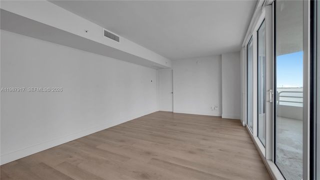 555 NE 34th St 2307, Miami, FL 33137