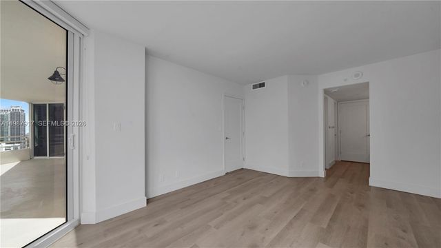 555 NE 34th St 2307, Miami, FL 33137