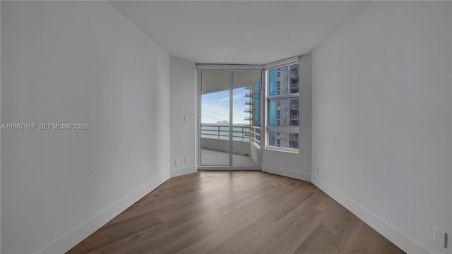 555 NE 34th St 2307, Miami, FL 33137