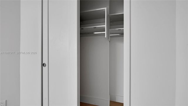 555 NE 34th St 2307, Miami, FL 33137