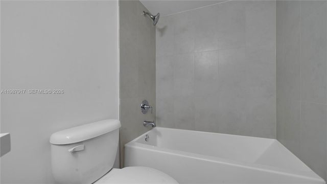 555 NE 34th St 2307, Miami, FL 33137