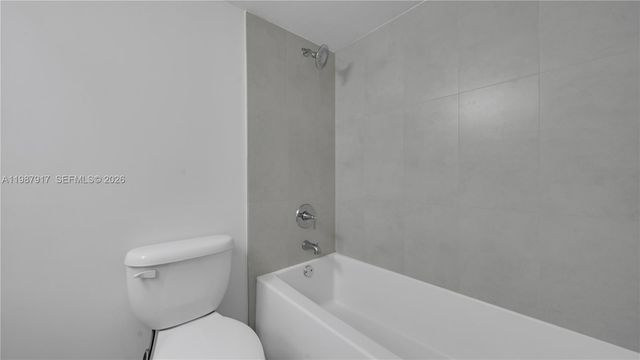555 NE 34th St 2307, Miami, FL 33137
