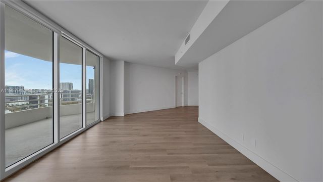 555 NE 34th St 2307, Miami, FL 33137