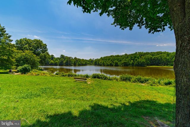 6012 WESTCHESTER PARK DR #101, College Park, MD 20740