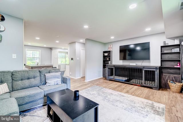 6012 WESTCHESTER PARK DR #101, College Park, MD 20740