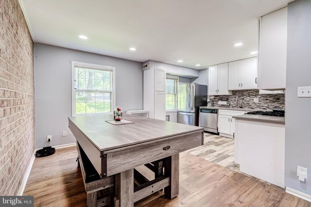 6012 WESTCHESTER PARK DR #101, College Park, MD 20740