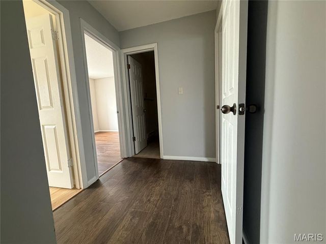 846 Dumont Place, St Louis, MO 63125